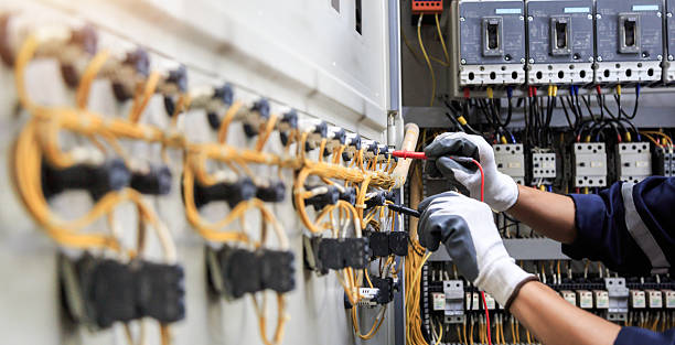 Professional Electrician technician working in Pineville, LA